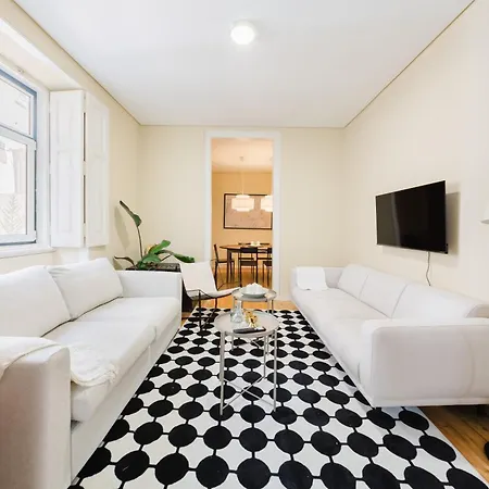 & Spacious 41 Bed Appartement Lissabon