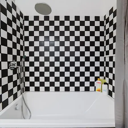 Beautiful 41Br Wac - In Heart Of Lisbon *