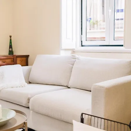 Appartement & Spacious 41 Bed Lissabon