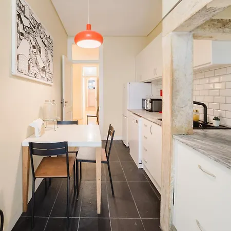 & Spacious 41 Bed Appartement *