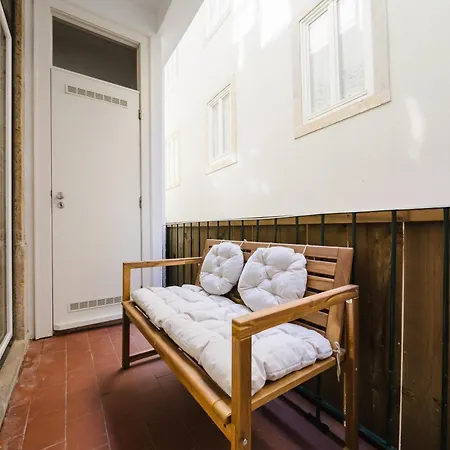 & Spacious 41 Bed Appartement Lissabon