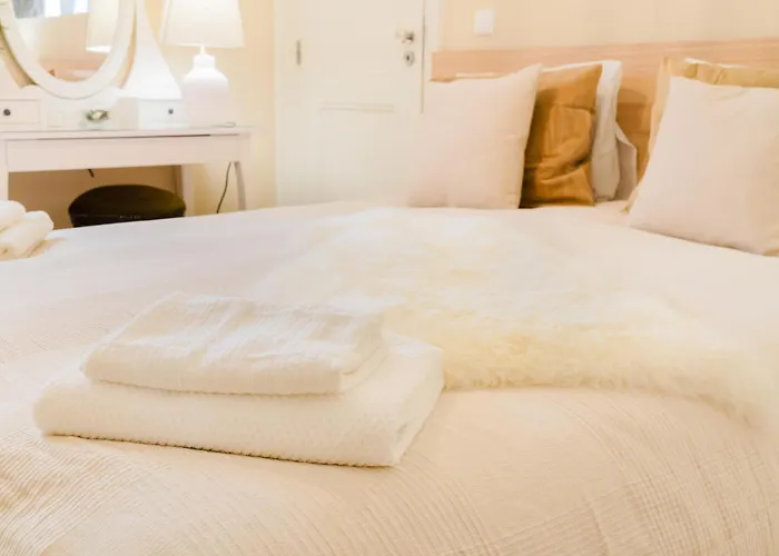 Modern Central 41 Bedroom Haven Апартаменти *