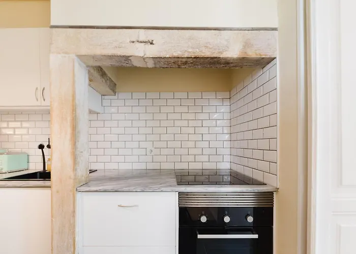 Modern Central 41 Bedroom Haven *