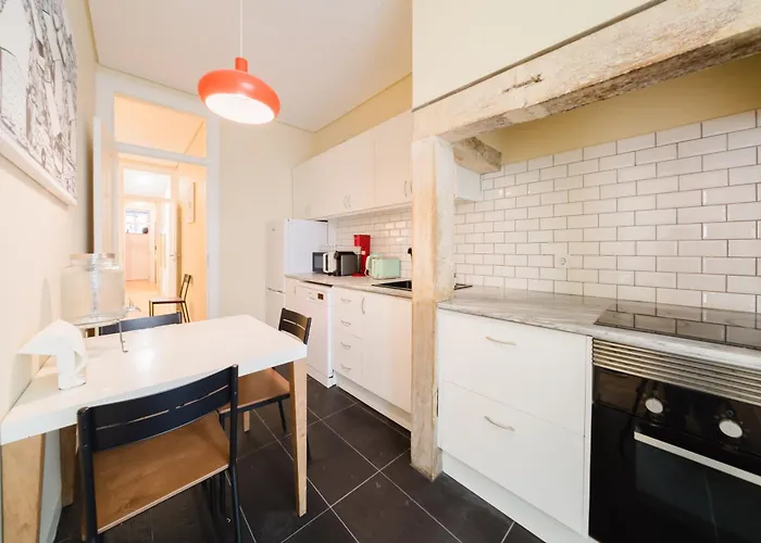 Modern Central 41 Bedroom Haven Апартаменти *