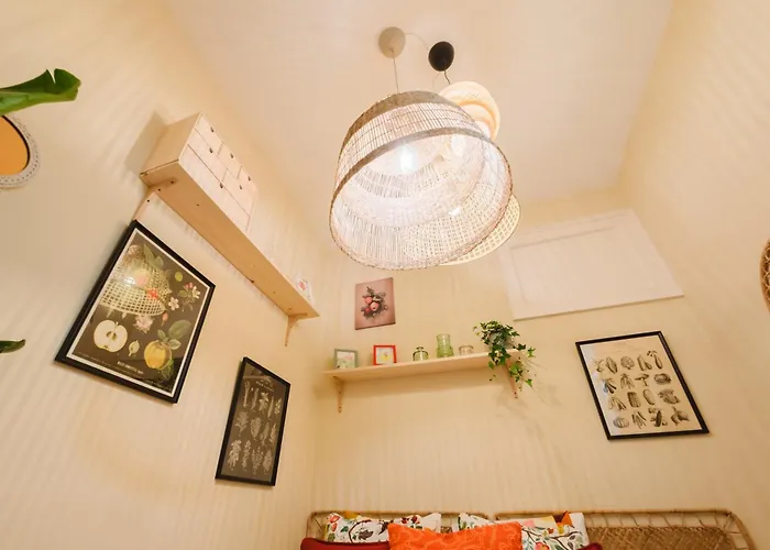 Modern Central 41 Bedroom Haven *