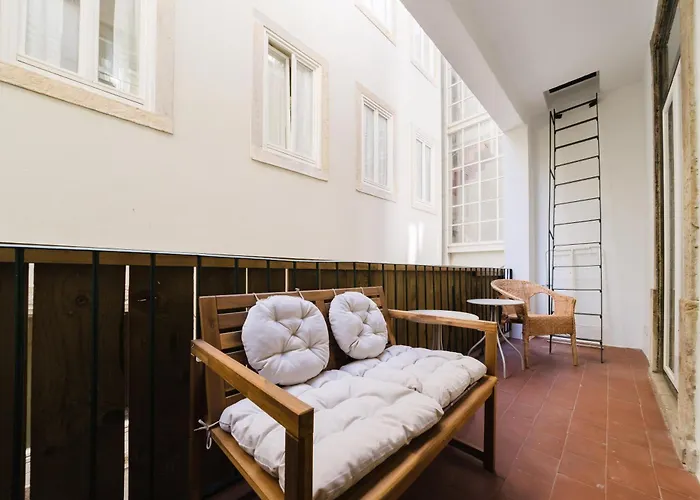 Modern Central 41 Bedroom Haven Апартаменти