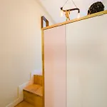Апартаменты Modern 41 Bedroom Haven *