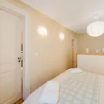 Modern 41 Bedroom Haven Апартаменты