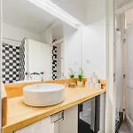 Modern 41 Bedroom Haven Апартаменты