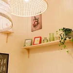 Modern 41 Bedroom Haven * Лиссабон