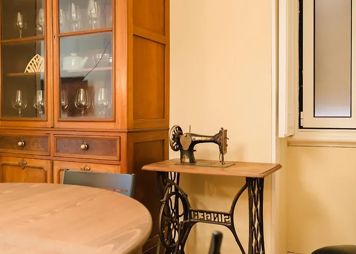 Modern 41 Bedroom Haven Apartment *